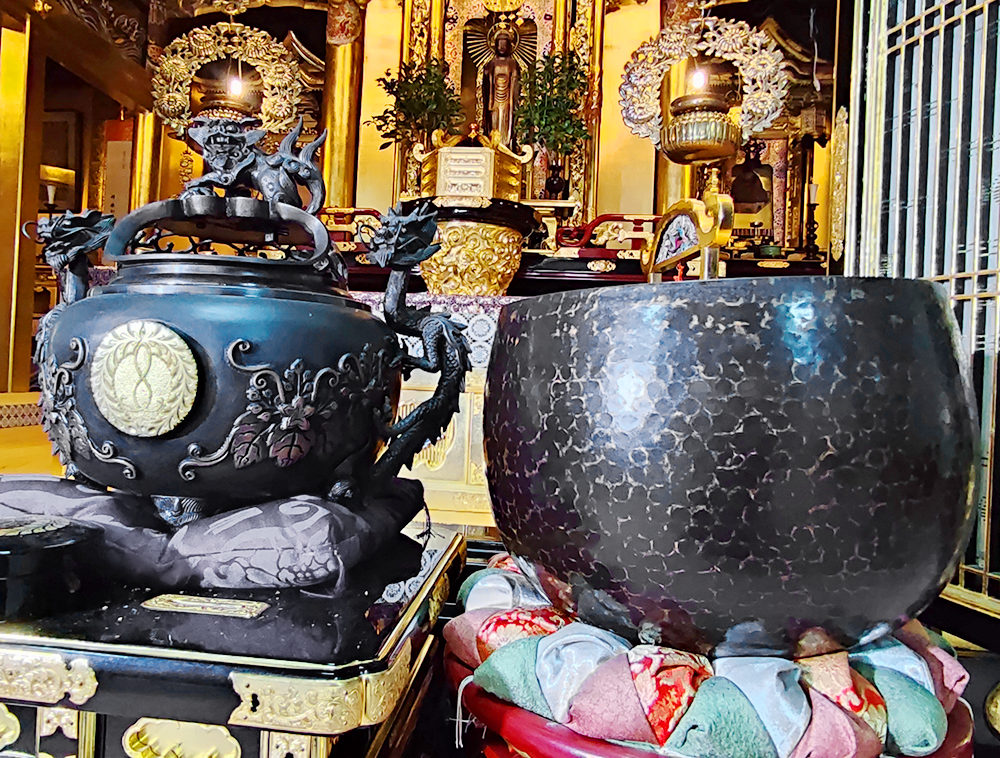 近江納骨堂・蓮照寺の大鏧